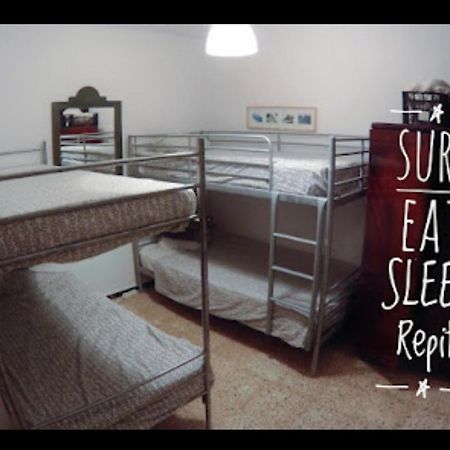 Хостел Surf House Famara Yokomosurf Экстерьер фото