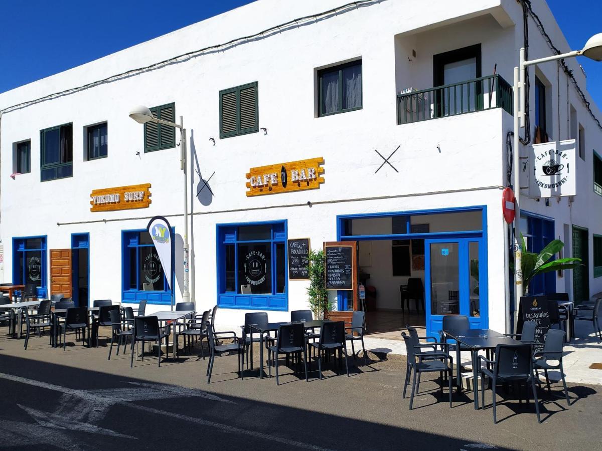 Хостел Surf House Famara Yokomosurf Экстерьер фото